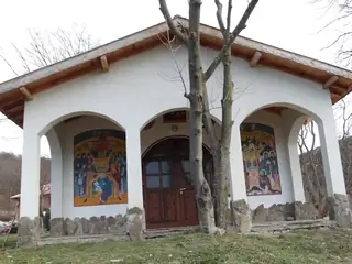 Манастир "Света Богородица - Ястреб" — Ловеч