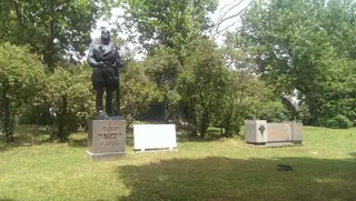 Паметник на летците и парашутистите - София — София