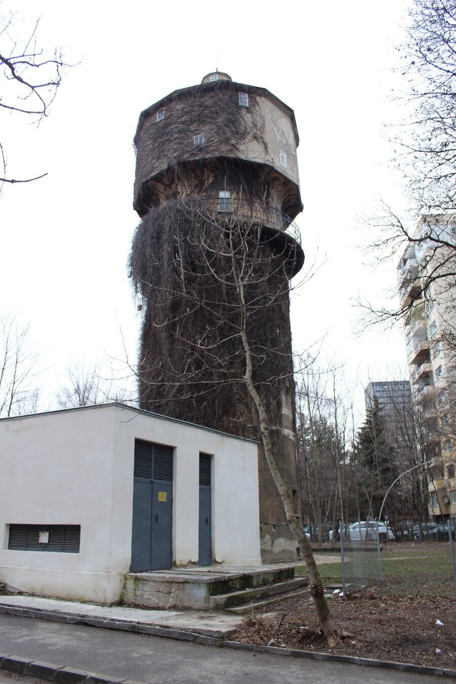 Водната кула в "Лозенец" - София