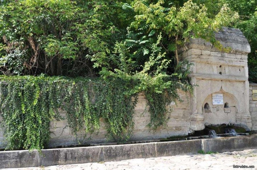 Старите чешми - Каварна