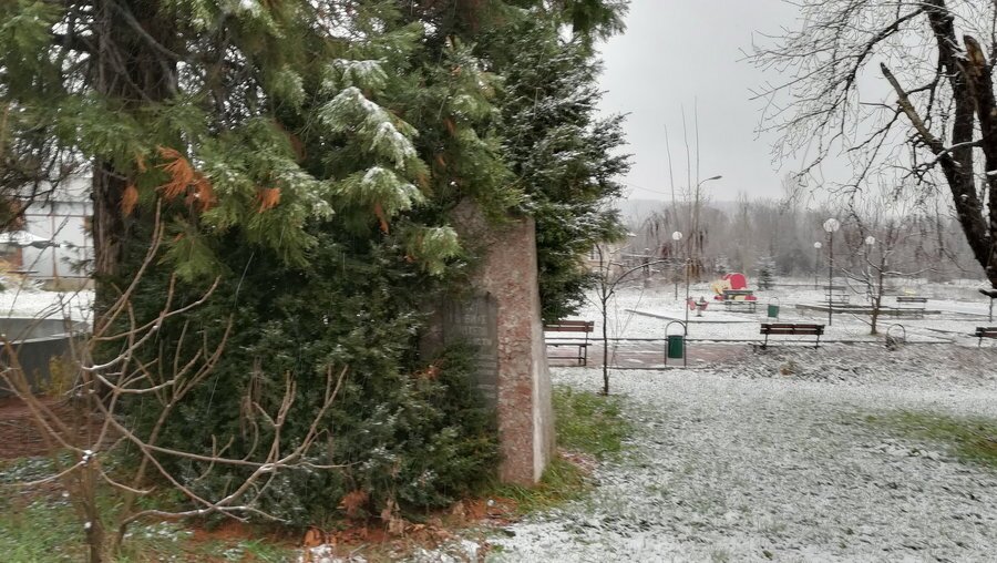 Паметник на първите учители социалисти - Гаврил Геново