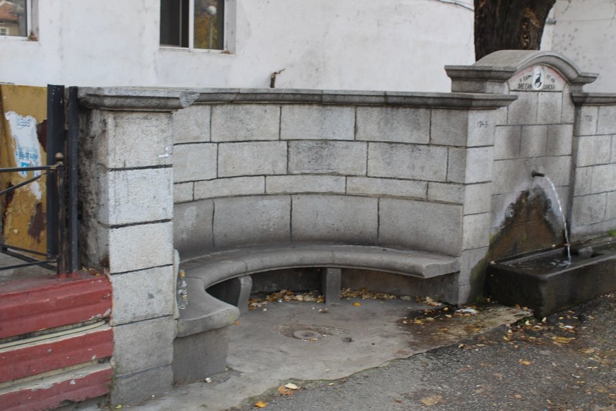 Чешма-паметник на Яне Сандански - Кресна