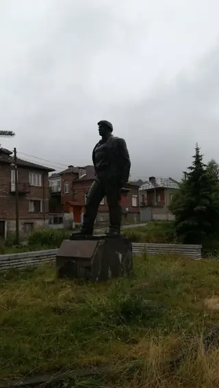 Паметник на Георги Чолаков - Батак — Батак