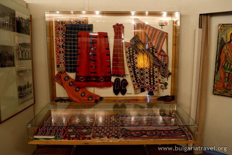 Етнографско-археологически музей – Елхово — снимка