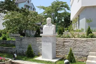 Паметник на Димитър Казаков - Сандански — Сандански