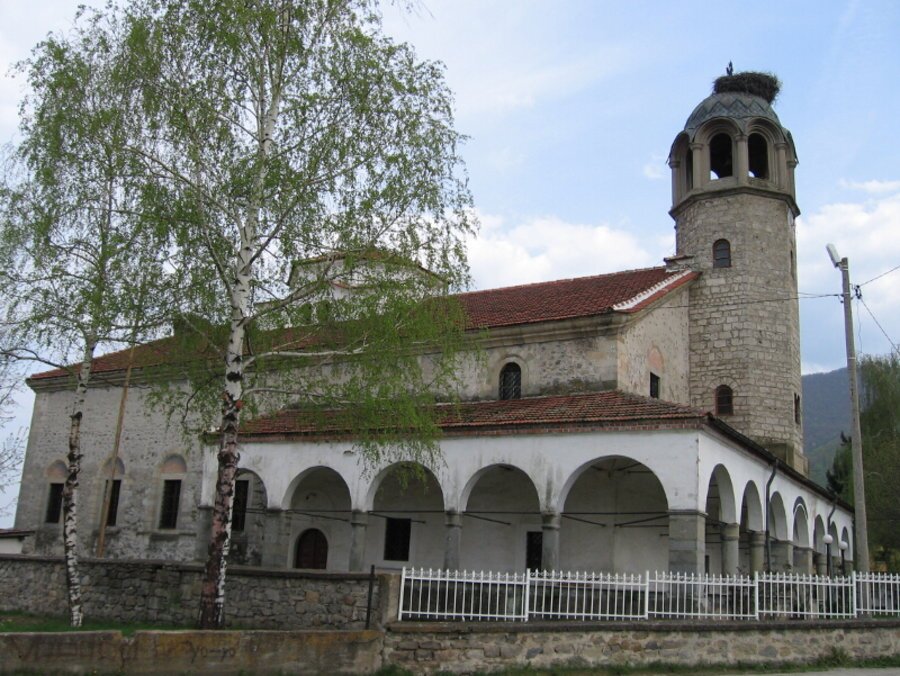 Църква "Свети Архангел Михаил" - Костенец