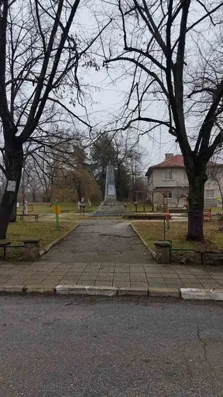 Паметник на загиналите във войните - с.Смилец — Смилец
