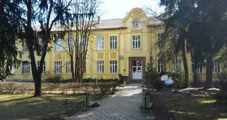 Сградата на дърводелското училище - Тетевен — Тетевен