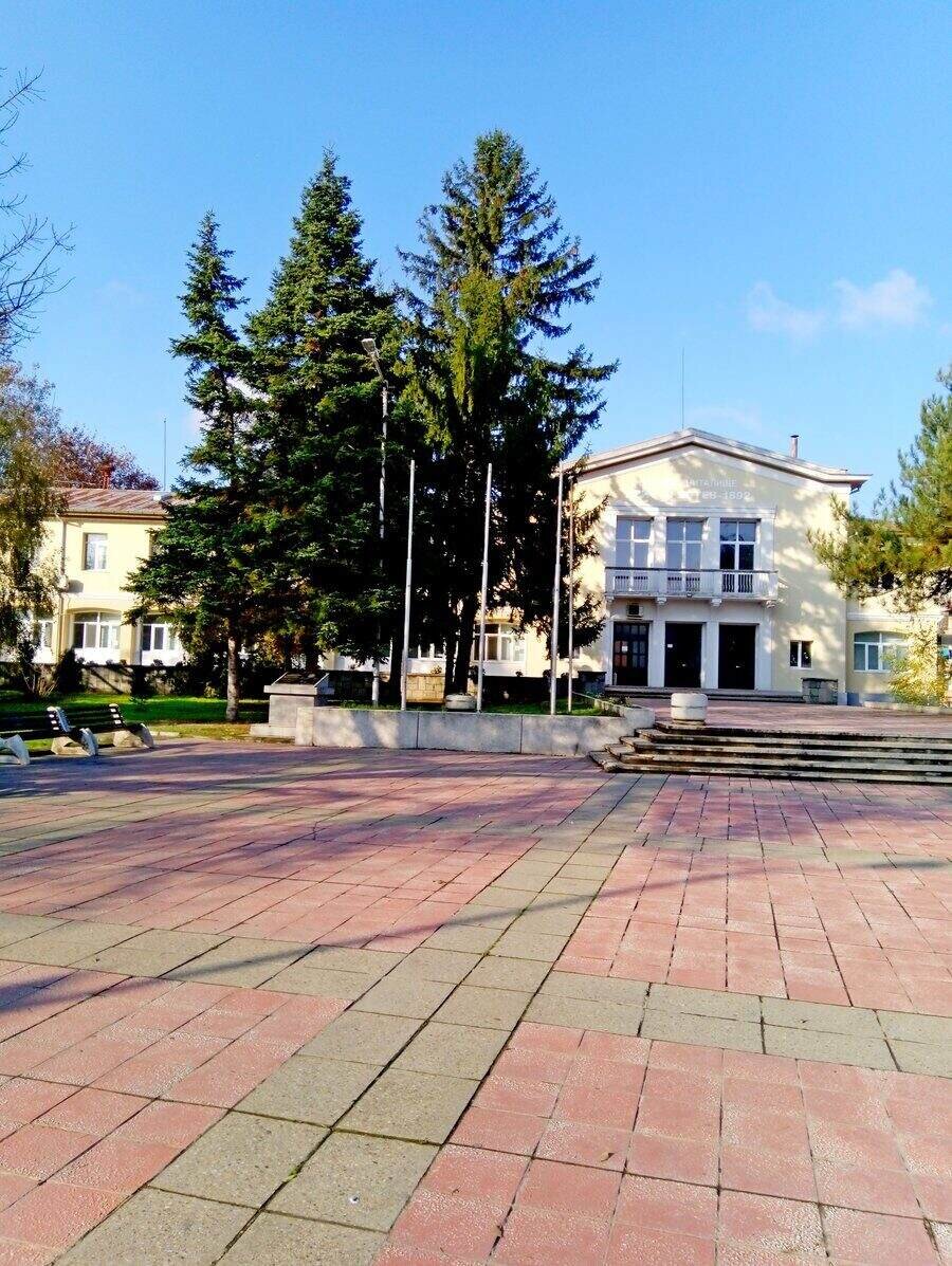 Площад "България" - Белене