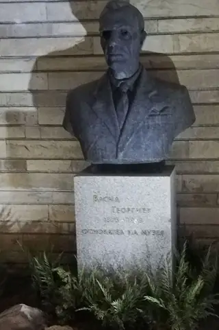 Паметник на Васил Георгиев - Котел — Котел