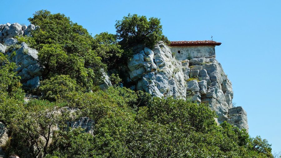 Възвишение с параклис "Св. Димитър" - Асеновград