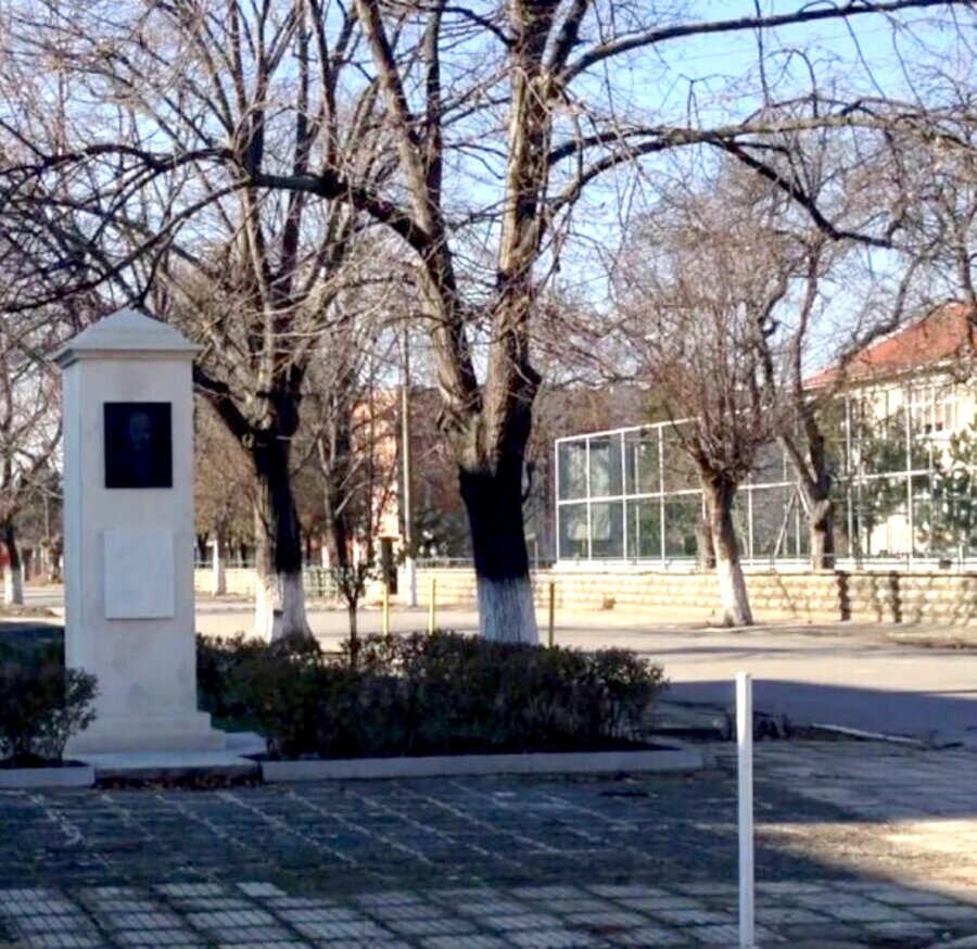 Паметник на дядо Влайчо - с.Коньово