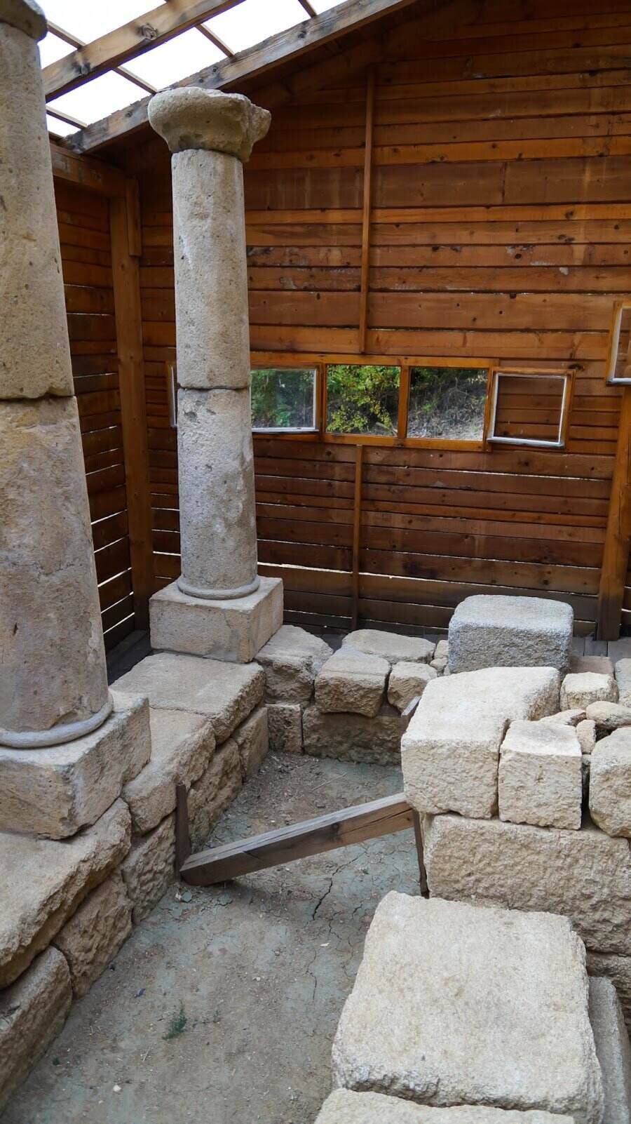 Тракийска могила "Хоризонт" - Старосел