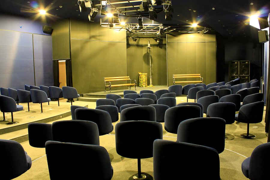 Общинско кино "Адриана Будевска" - Бургас