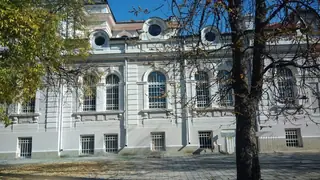 Сградата на Уникредит Булбанк - Чирпан — Чирпан