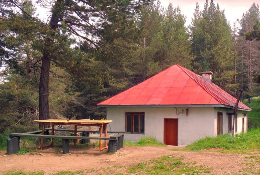 Хижа "Чакалица"