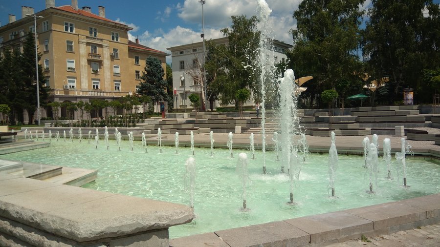 Фонтан на площад "Поезия" - Димитровград