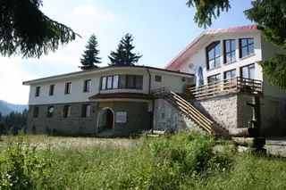 Хижа "Смолянски езера" — Смолян