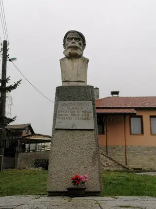 Паметник на Димитър  Кокльов - с.Оборище — Оборище