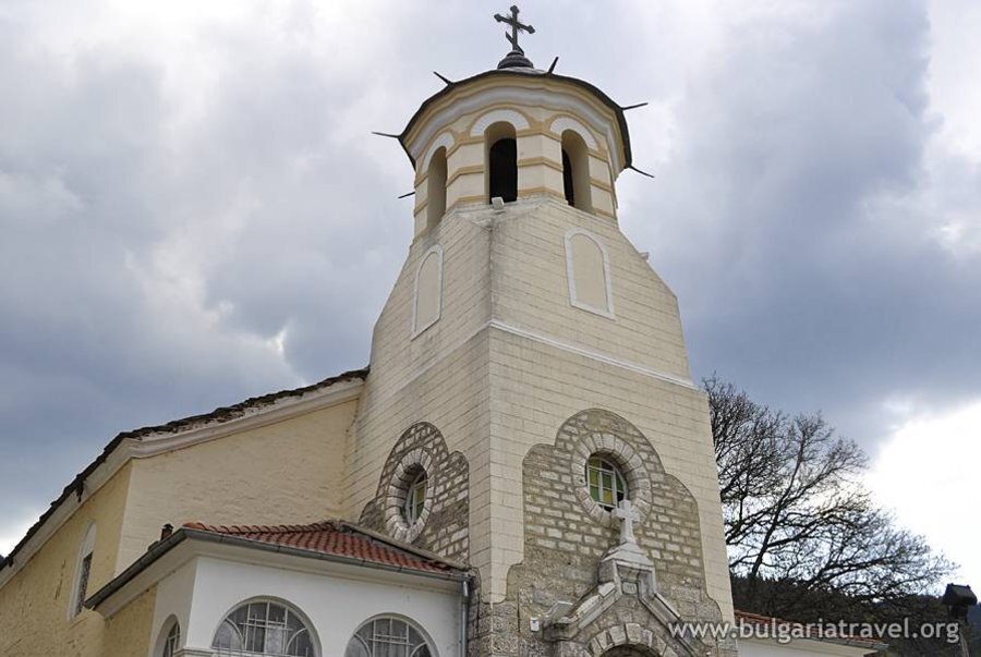 Църква "Успение Богородично" - Чепеларе