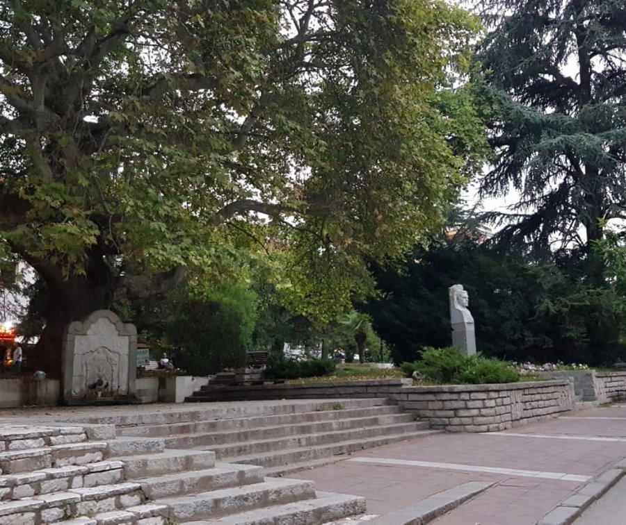 Площад "Генерал Тодоров" - Сандански