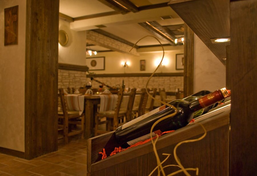 Винарна "Правешки Ханове"