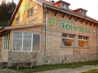 Хижа "Добрила" — Черни Осъм