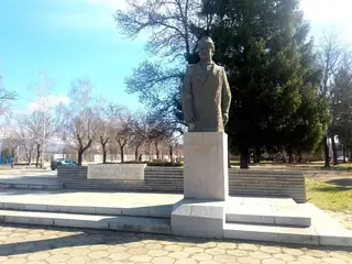 Паметник на Стефан Пешев - Севлиево — Севлиево