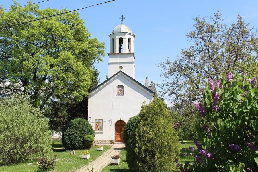 Храм "Св. Архангел Михаил" - София