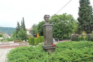 Паметник на Васил Левски - Симитли — Симитли