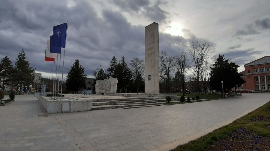 Централен градски площад "3-ти март" - Луковит