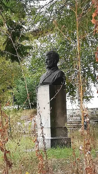 Бюст-паметник на Павел Бобеков - Панагюрище — Панагюрище