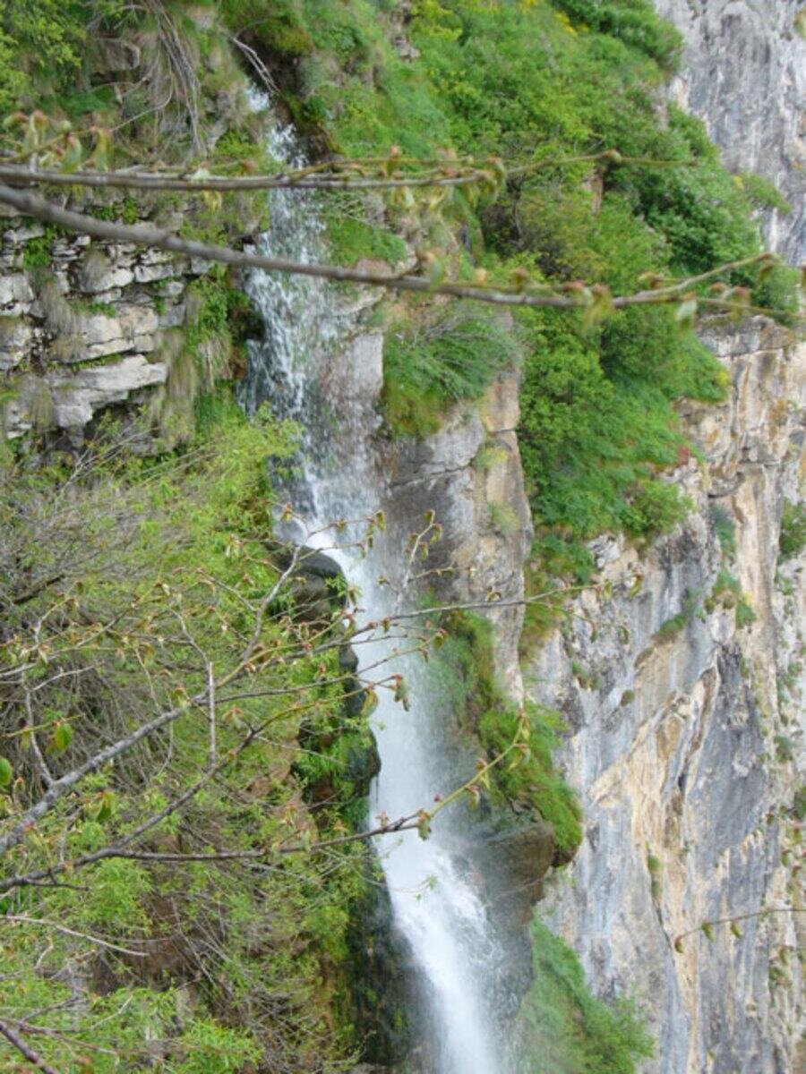Водопад "Скакля", Гара Бов - Заселе