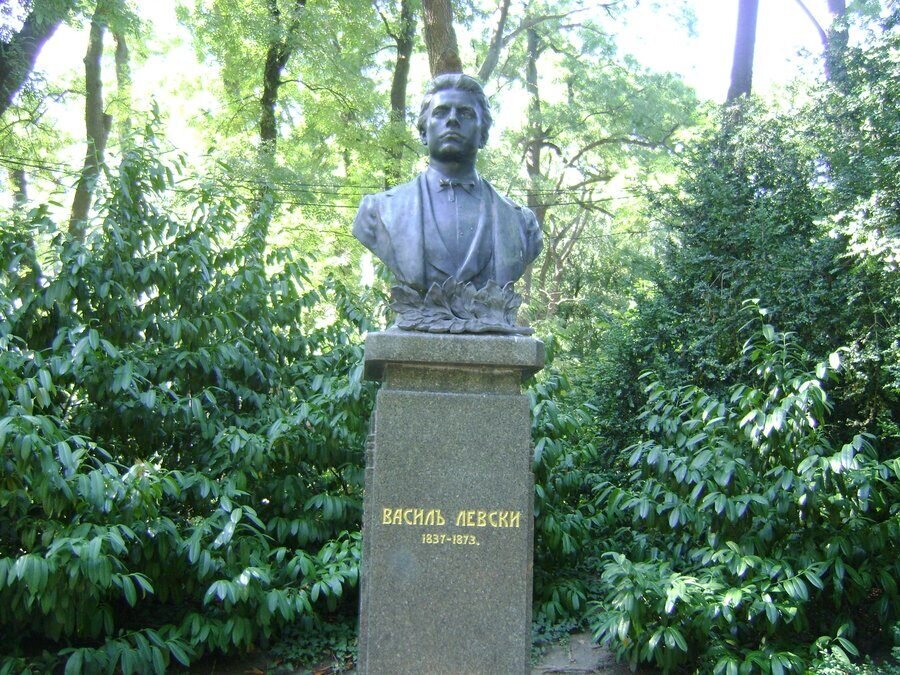 Паметник на Васил Левски - Варна