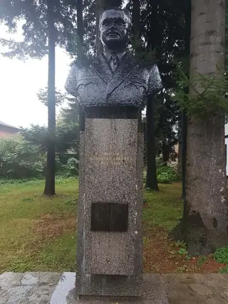 Паметник на генерал Димитър Гръбчев — Етрополе