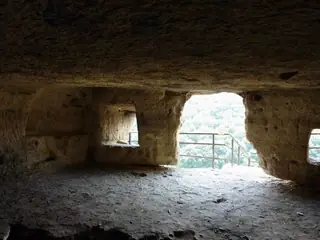 Крепчански скален манастир - Крепча — Крепча