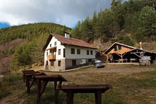 Хижа "Загаза" — Влахи