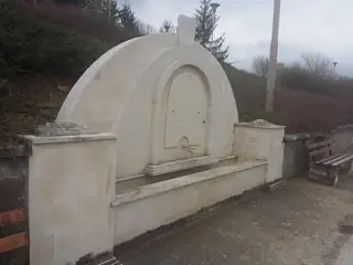 Възпоменателната чешма-плоча в памет на Отец Матей Преображенски - Ново Село — Ново село