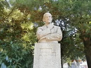 Паметник на Добри Христов - Варна — Варна
