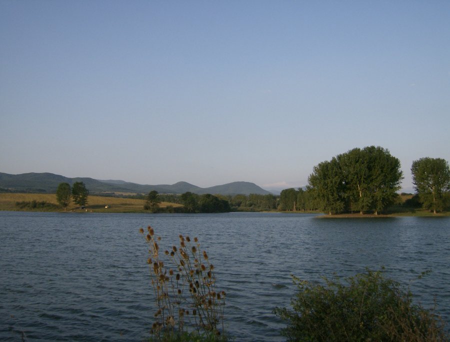 Микроязовир Бяла река