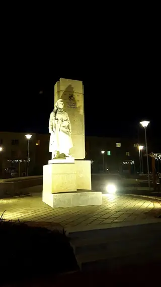 Паметник на падналите във войните - с.Челопеч — Челопеч