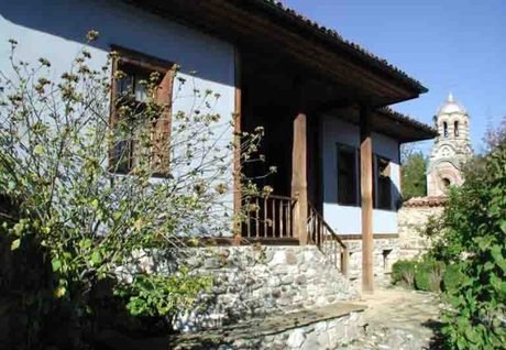 Къща-експозиция "Акад. Дечко Узунов" - Казанлък