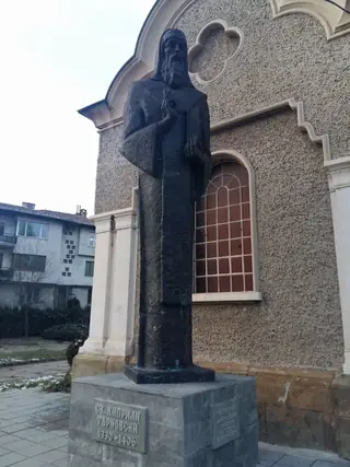 Паметник на Св. Киприян Търновски - Велико Търново — Велико Търново