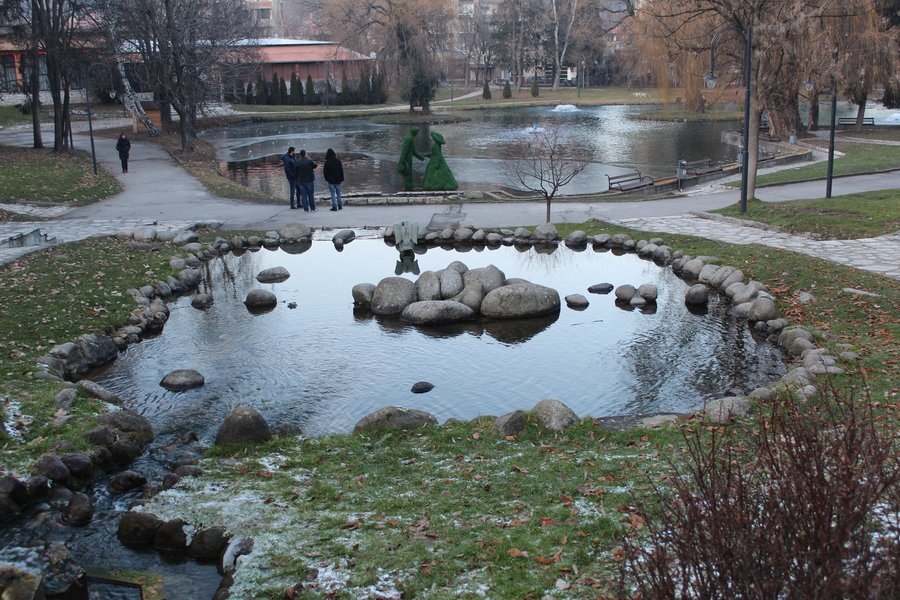 Езерото в Централния градски парк - Разлог
