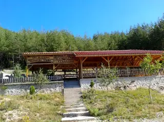Кът за отдих "Чолакова чешма" — Орешец