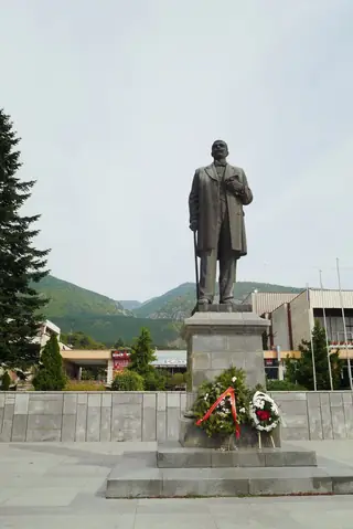 Паметник на Иван Вазов - Сопот — Сопот