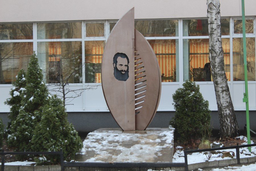 Паметник на Любен Каравелов - Видин