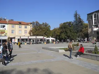 Площад "Македония" - Благоевград — Благоевград