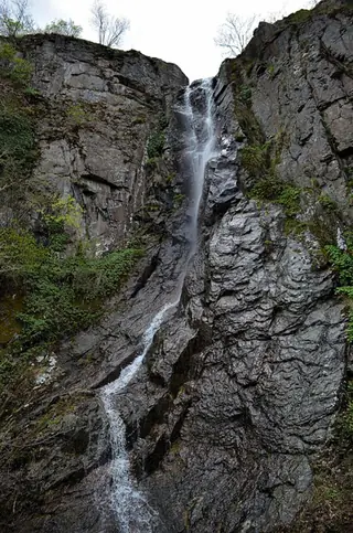 Устински водопад - Устина — Устина