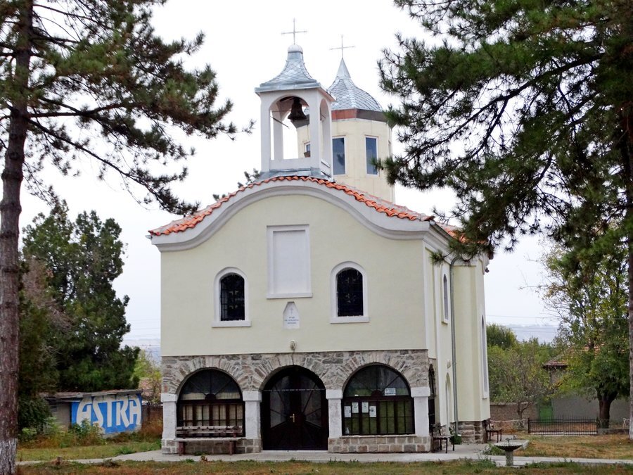 Храм "Свети Архангел Михаил" - с.Малчика